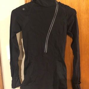 Lululemon running LS top size 2 black